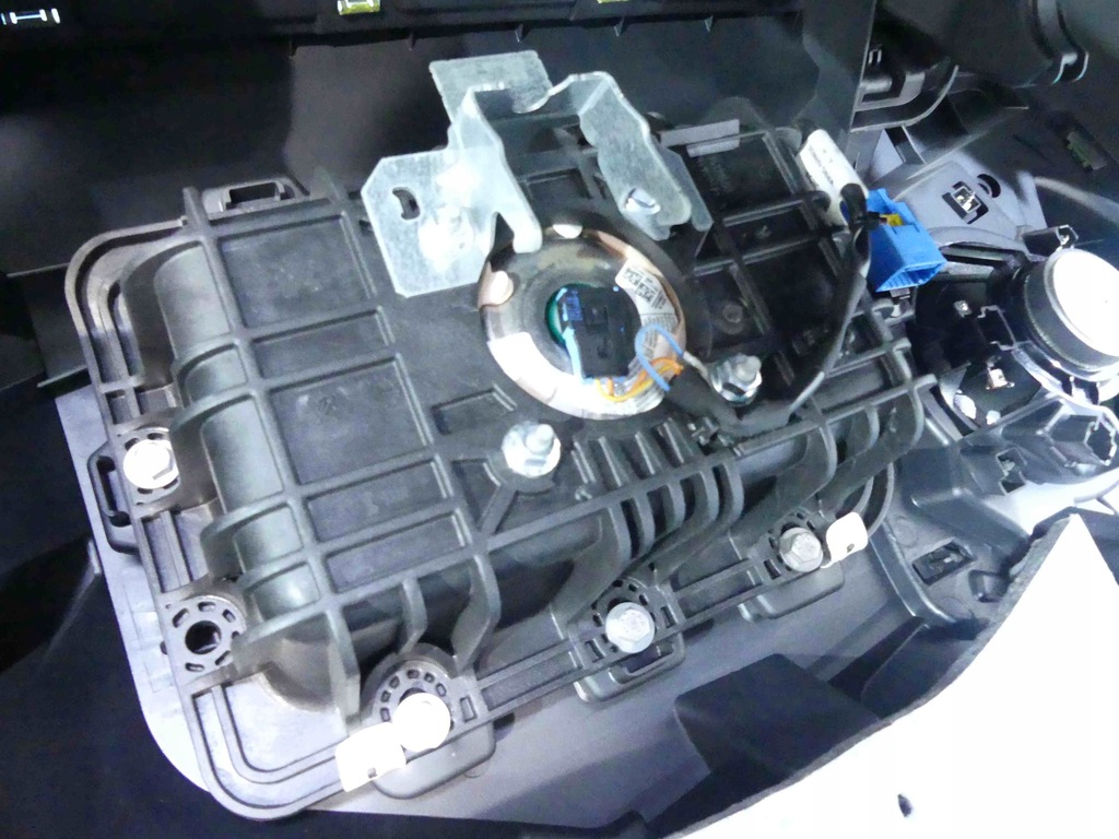 фото №10, Приборная панель консоль подушка peugeot 301 оригинал