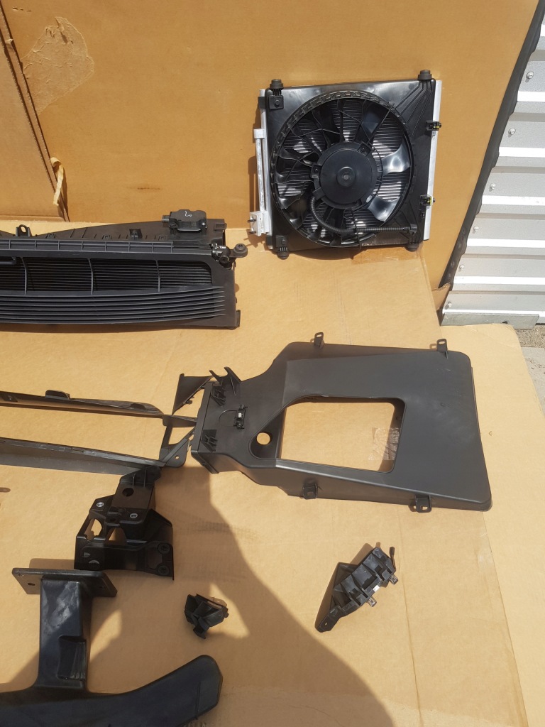 Купить Tesla s рестайлинг  перед радиатор воды кондиционер другое