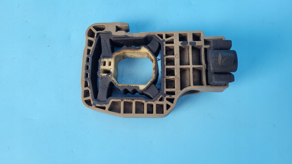 Bmw 5' g31 518d touring 18r кронштейн кронштейн радиатор 8632140 8476007 Цена