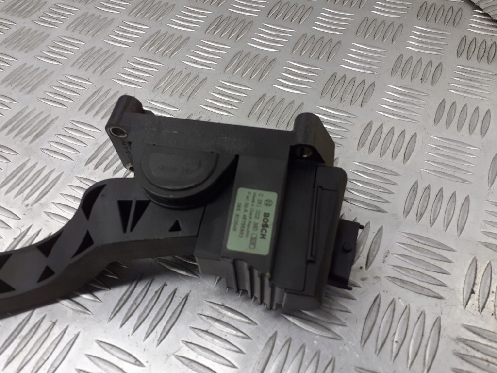 фото №3, Потенціометр педаль газу alfa romeo 147 0281002380