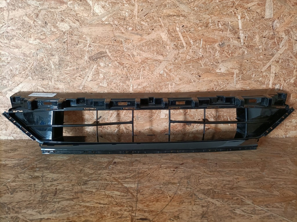 Купить Ford kuga mk3 st-line решётка нижняя бампер перед lv4b-17k945-s