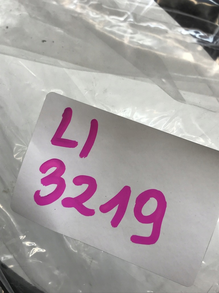 фото №8, Porsche panamera 971 правая прокладка лампы 971941120