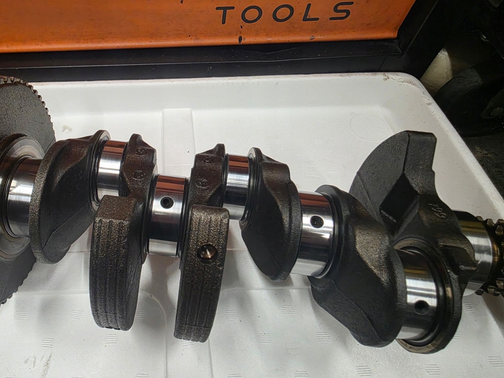 Wał колінчастий n43b16a bmw 1.6 Недорого