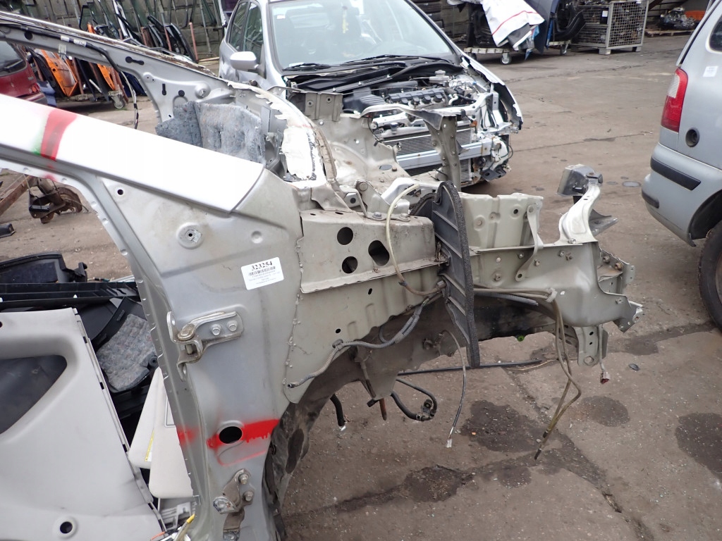 фото №1, Toyota corolla verso ii 04- четверть правый перед лонжерон правая передняя