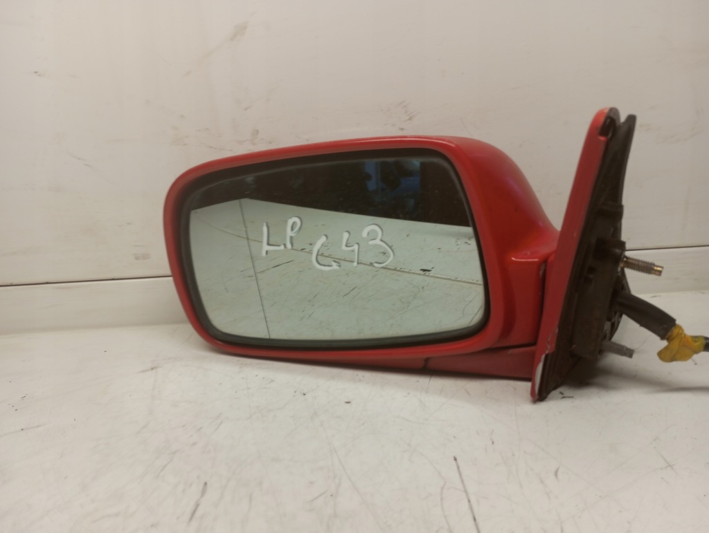 Купити Дзеркало ліва toyota corolla e11 5pin e13010117