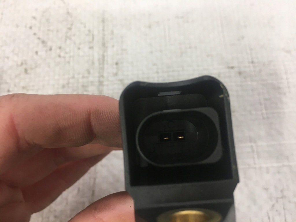 Датчик удара бокового audi a3 8l0959643c с Разборки