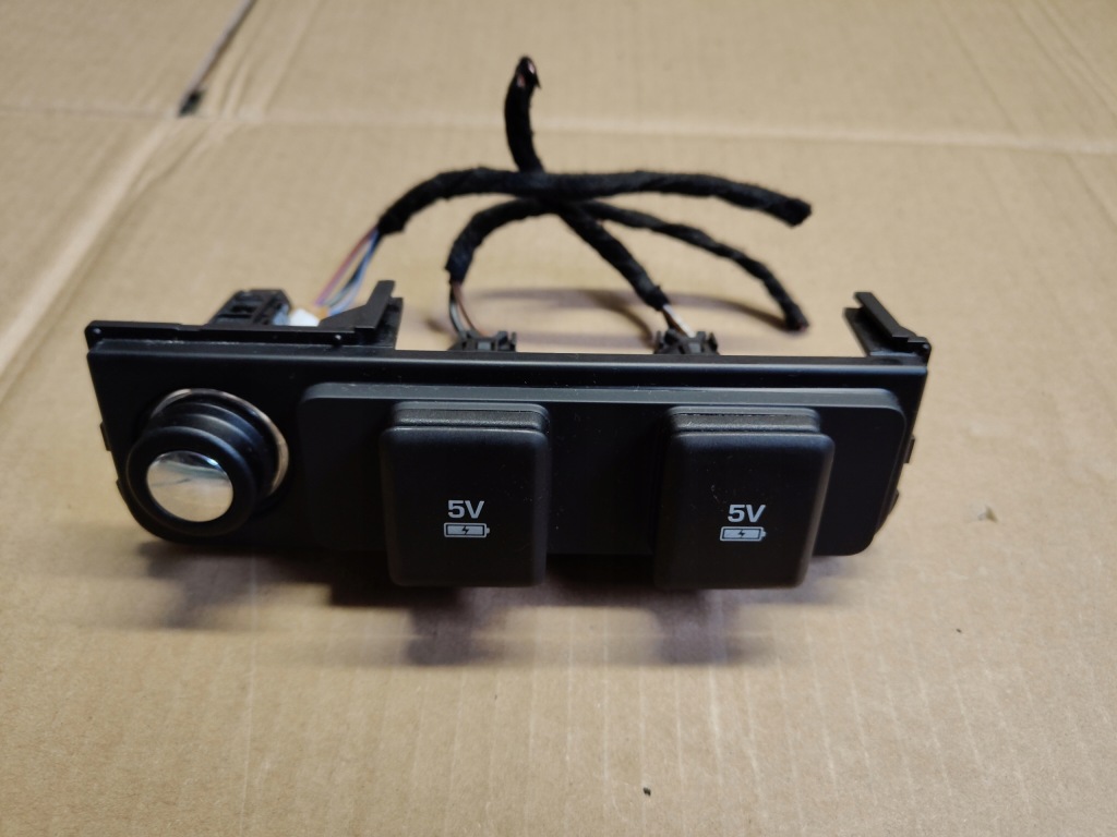 фото №1, Range rover sport ii lift l494 18r панель роз'єм прикурювача usb