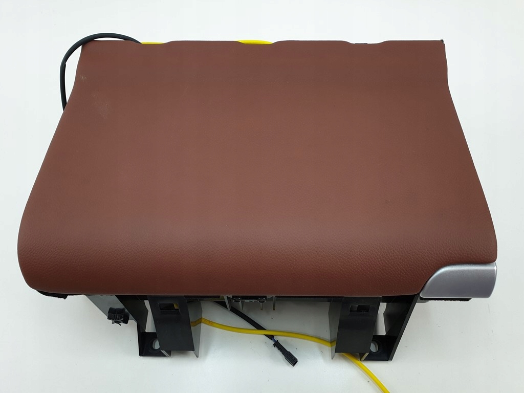 фото №1, Бардачок mercedes-benz оригинальный номер a2308100841