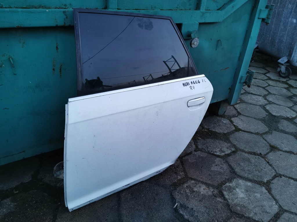 Audi a6c6 fl дверь левое  задняя Оригинал