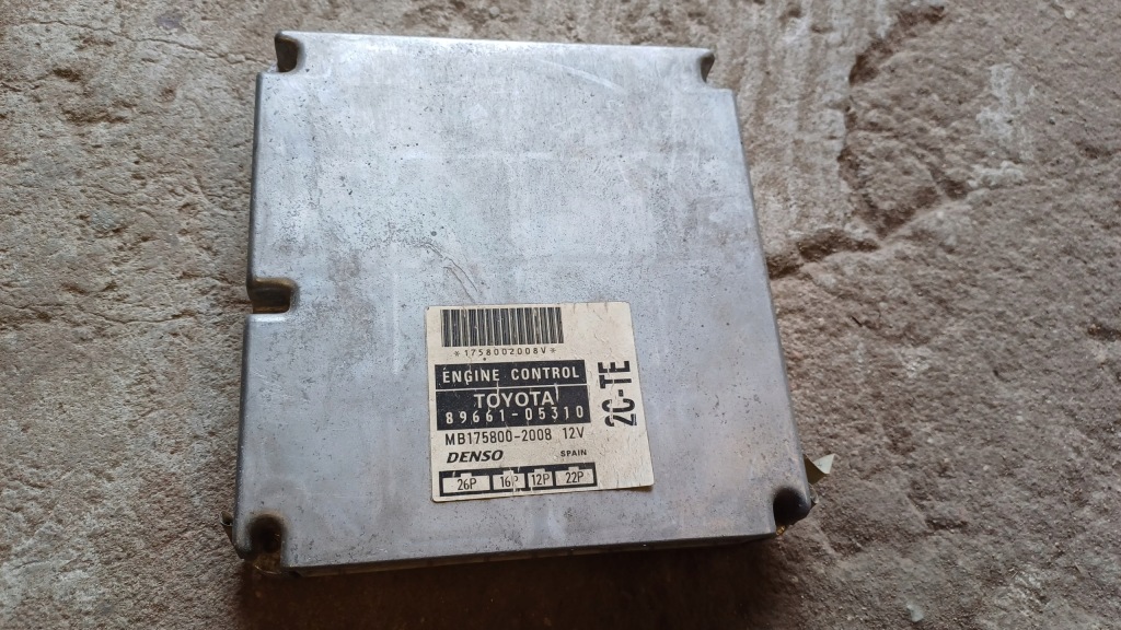 фото №1, Toyota avensis блок управления двигателя 89661-05310