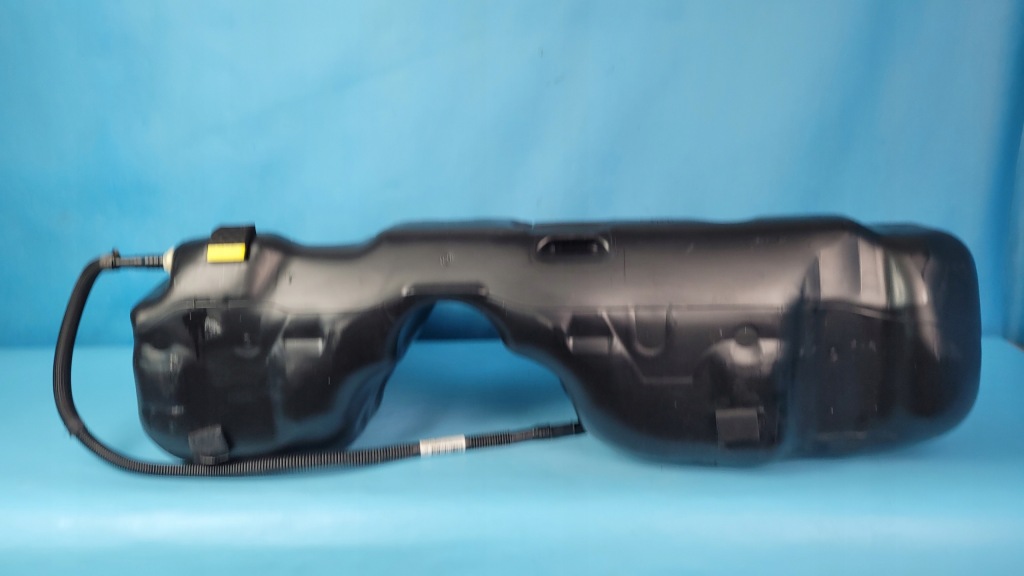 Купити Bmw 5' g31 518d touring 18r 2.0d бак bak пального насос 7432166 7487285