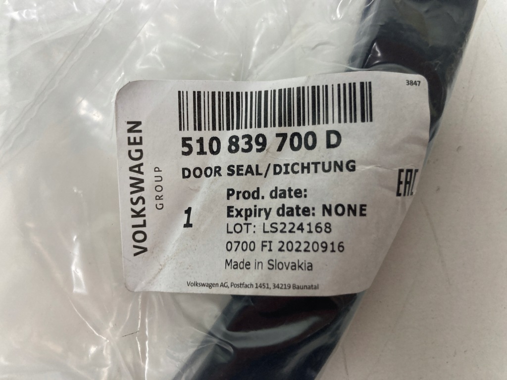 фото №4, Прокладка нижняя дверь vw golf sportsvan