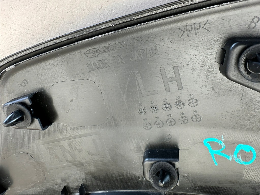 фото №11, Subaru outback 6 vi 21r- молдинг накладка крыла левая перед передняя