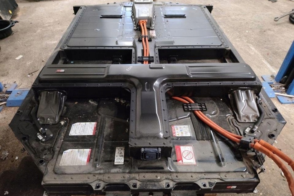 фото №9, Аккумулятор porsche taycan 9j1915100al electric 390kw 2021