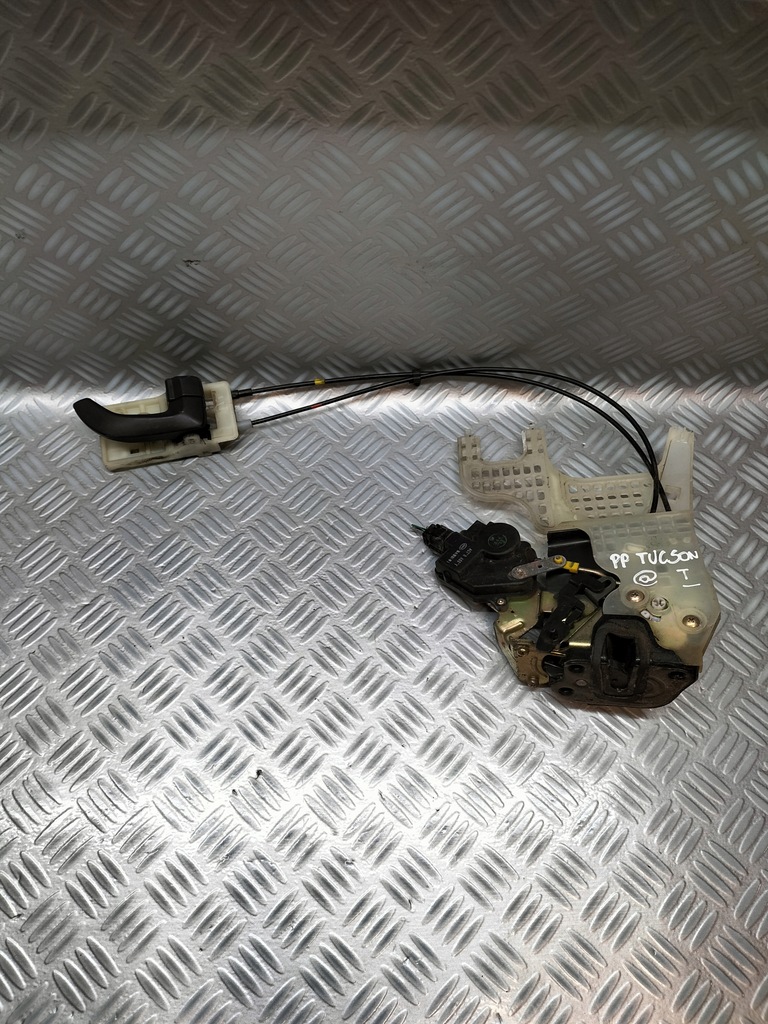 фото №1, Замок дверь правый перед ручка внутренняя hyundai tucson i xyz