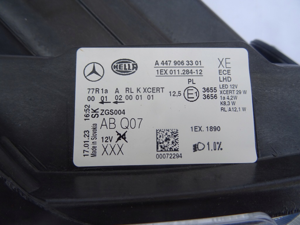 фото №8, Mercedes v-klasa eqv w447 led левая правая