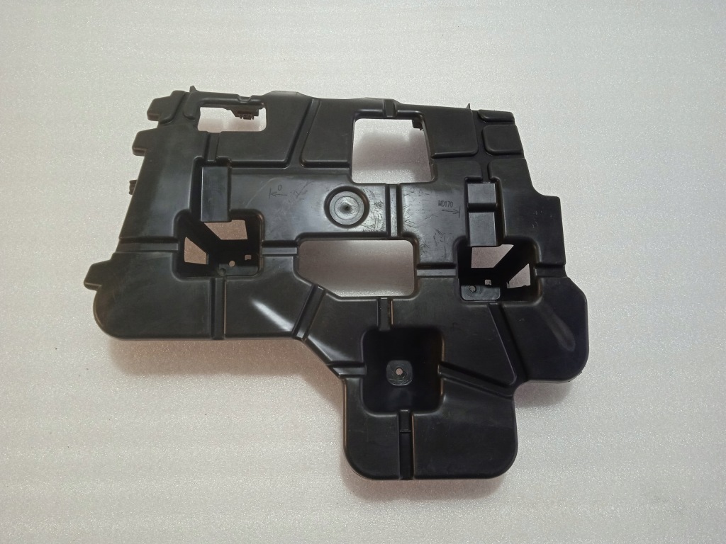 фото №1, Renault megane iv kombi направляющая бампера правый задняя