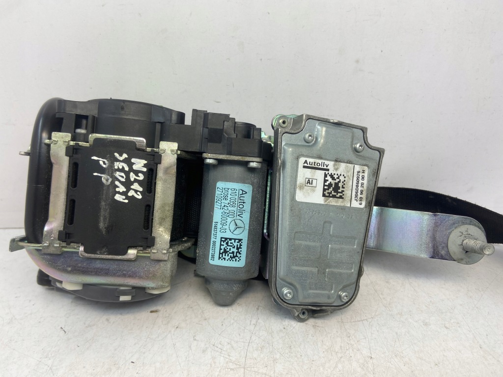 Mercedes ремінь безпеки правий перед a2128606685 Київ