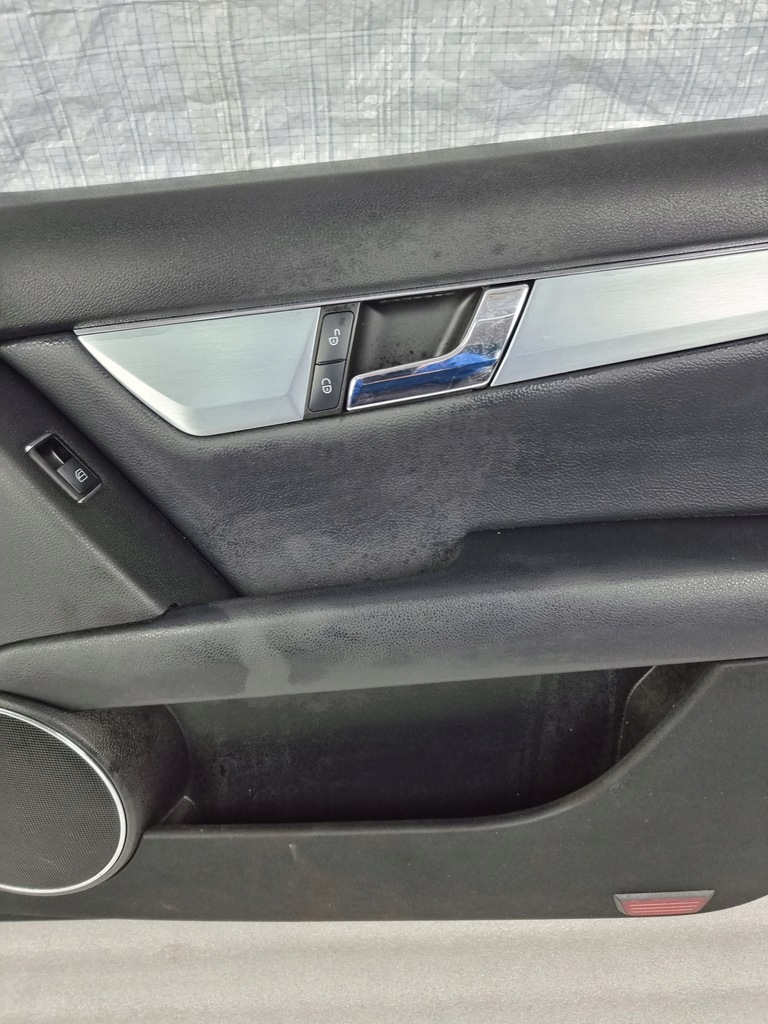 фото №4, Оббивка обшивка перед mercedes w204