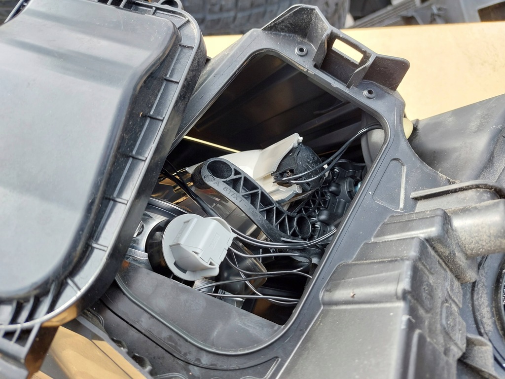 фото №13, Лампа передняя правая peugeot traveler ксенон europa