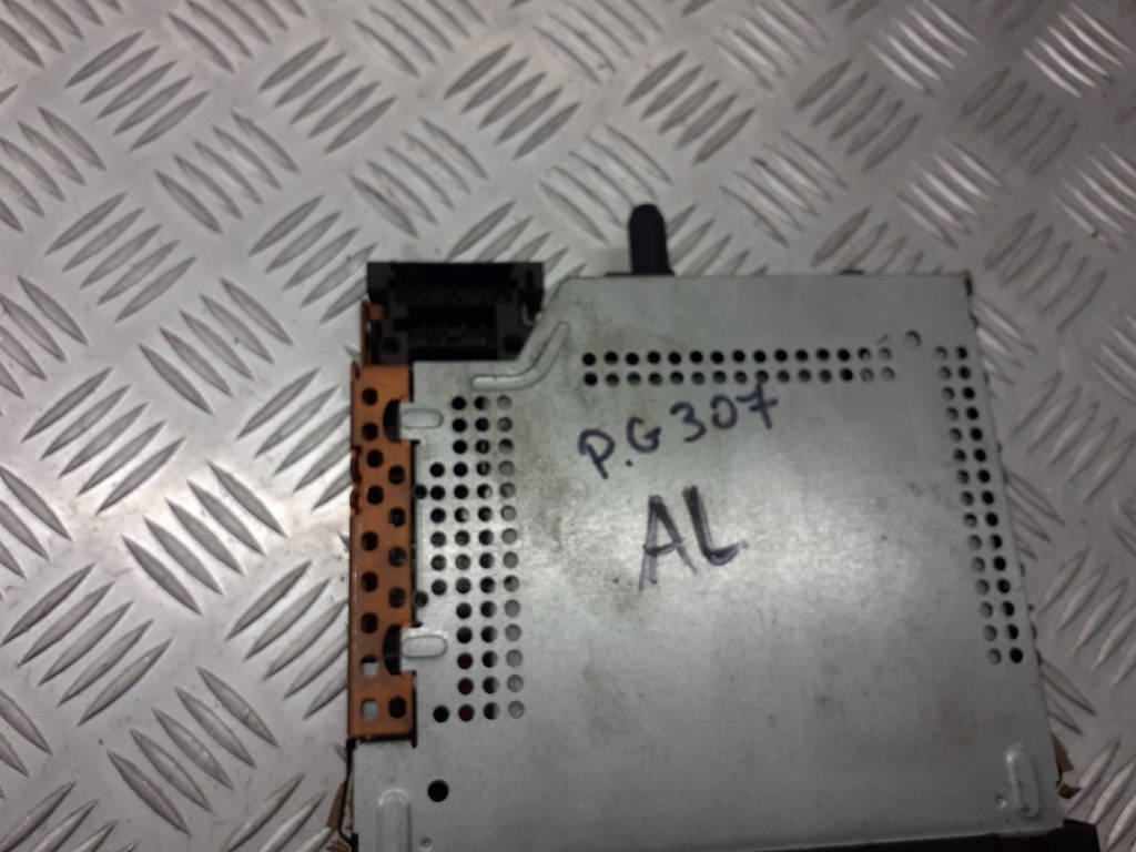 фото №3, Радіо заводський peugeot 307 sw 96514684xt