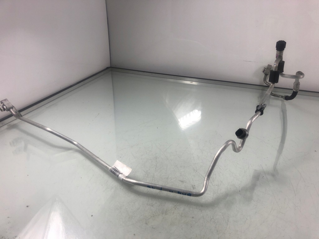 фото №1, Шланг кондиціонера 9209724 bmw 2 f46 f45 europa