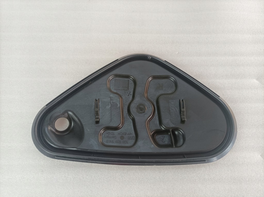 фото №1, Защита заглушка дверь правый перед vw passat b8 3g0839916b