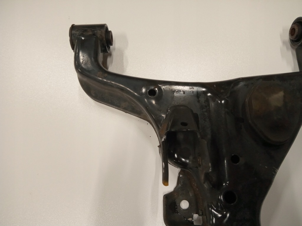 фото №7, Важіль лівий перед нижній mercedes x470 w470 nissan navara d23