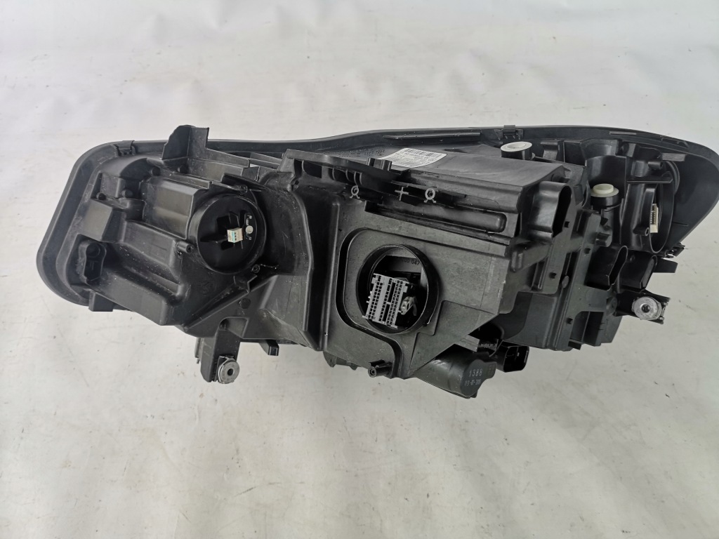 фото №4, Bmw 2 f45 lci lift-lampa full led адаптивный корпус