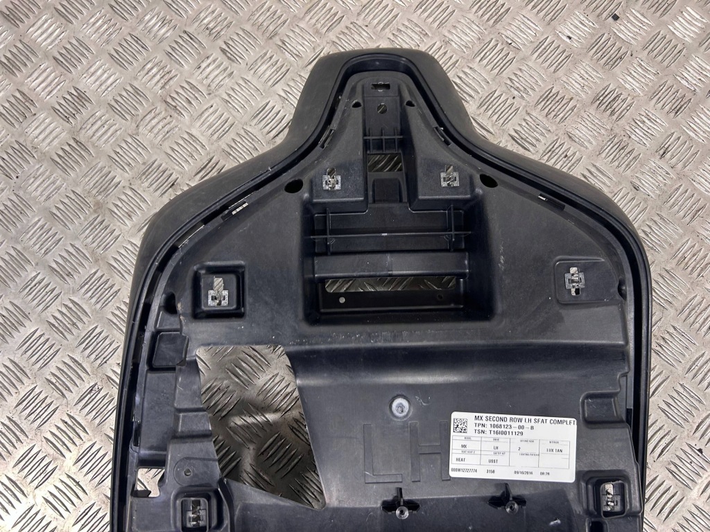 фото №7, Пластик сиденье tesla model x 106812300b