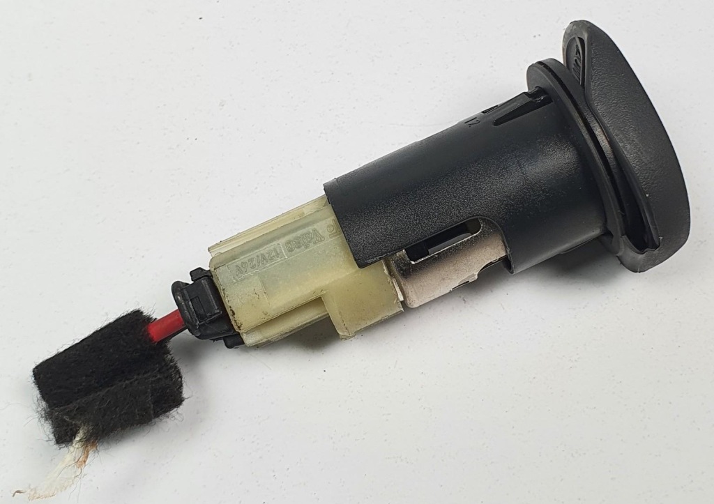 Купити Роз'єм прикурювача 12v renault trafic 2