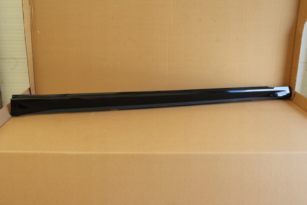 Купить Порог правый  audi a8 d5 4n long ly9t