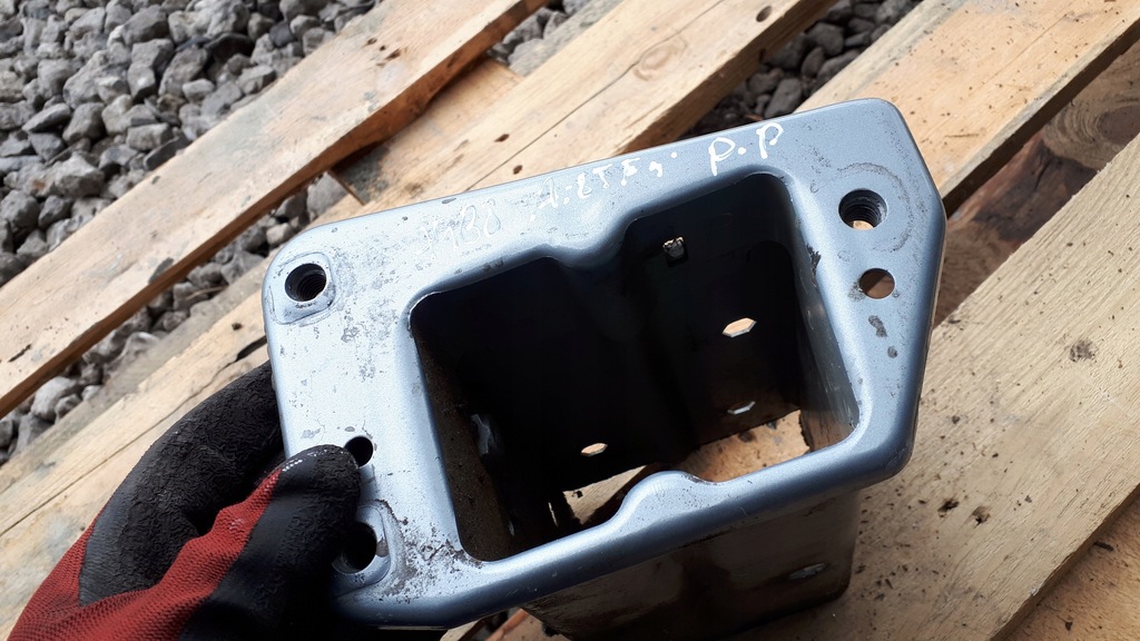 фото №8, A4 b8 лонжерон правая правый перед lx7v a5 s4 s5