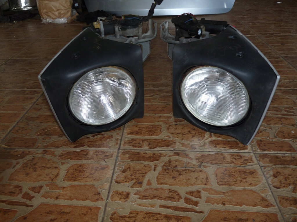 фото №1, Mazda mx5 лампа перед передня 89-98r