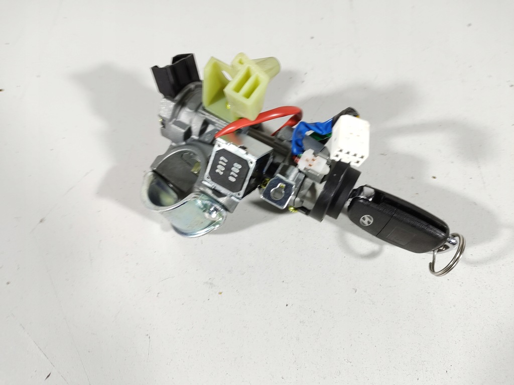 фото №11, Hyundai ioniq 17r- замок зажигания ключ