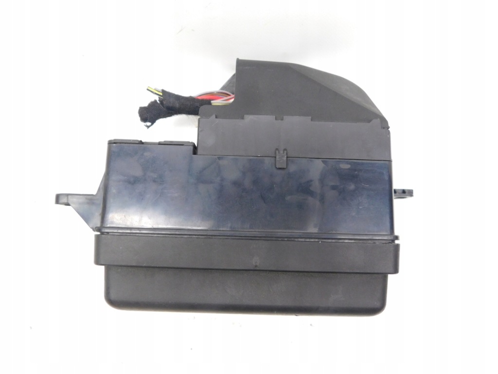 Коробка предохранителей 9213372 - mini cooper r55 r56 r57 r58 r60 r60 r61 Цена