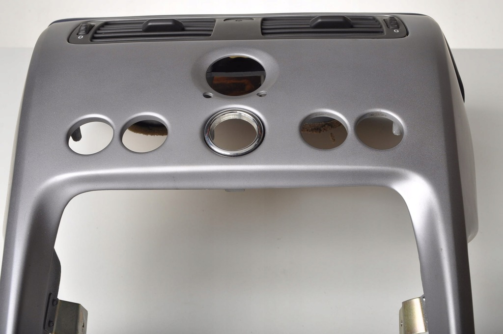 фото №12, Aston martin vanquish i vantage рамка радио защита