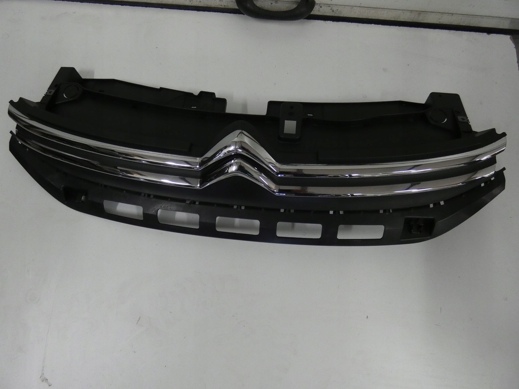 фото №1, Решітка радіатора, решітка радіатора, решітка бампера citroen c-3