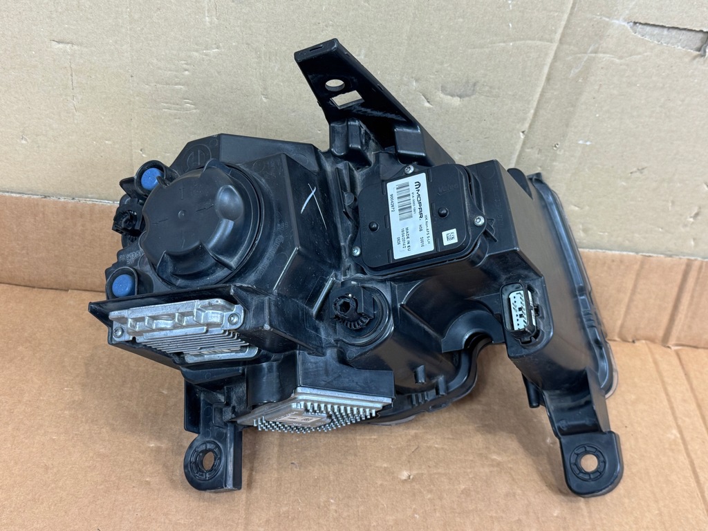 фото №8, Jeep grand cherokee wk2 лампа bi ксенон левый lhd хороший org