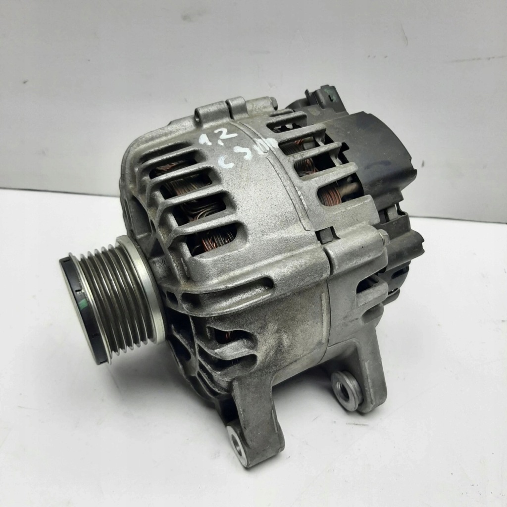 Купити Opel crossland 1.2 b генератор 9670899580