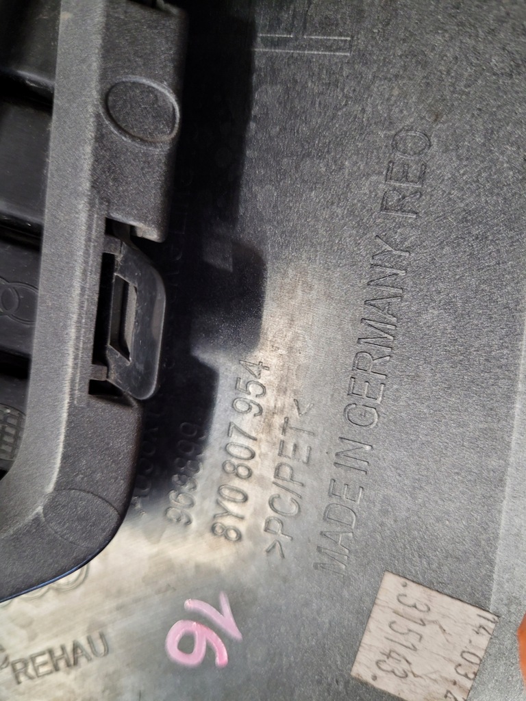 фото №8, Audi a3 8y 8y0 решітка заглушка решітка радіатора права 8y0807954