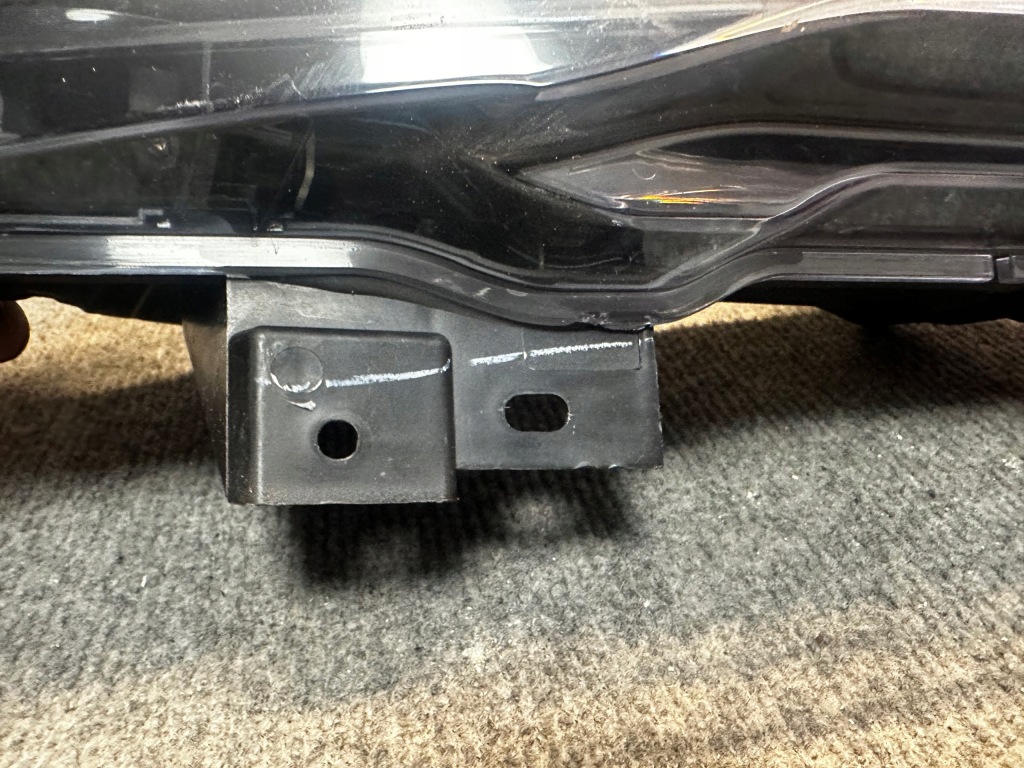 Tesla 3 протитуманна фара правий led drl 1077396-00-d оригінал в Україні