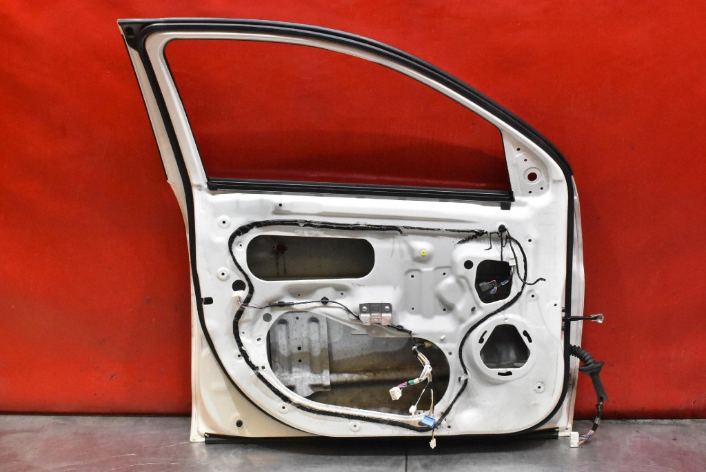 Двері ліва перед передні w37a mitsubishi asx 1 1 12-16 Недорого