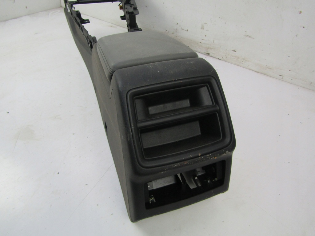 фото №7, Audi a4 b9 туннель средний 02-05 8w1863241a