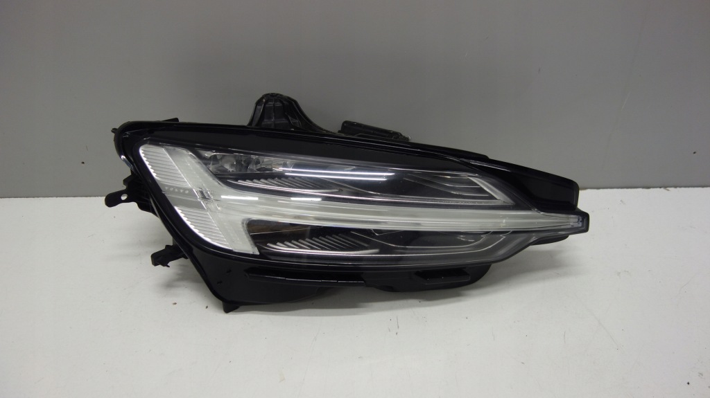 Купить Volvo s60 v60 full led фара передняя правый
