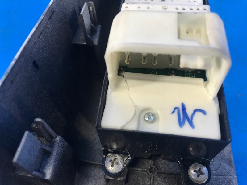 фото №6, Модуль управление подъемниками стекло przed. lew. toyota tundra 07-13 848200c