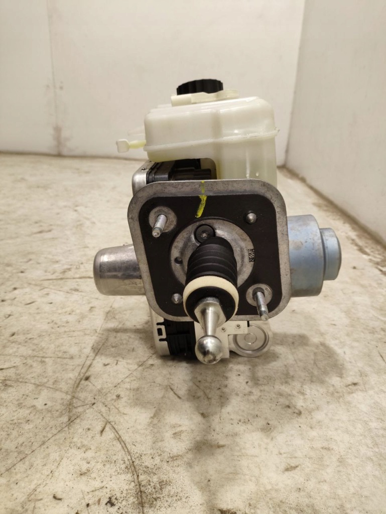 Насос гальмівна bmw i4 2023 5a7d048 в Україні