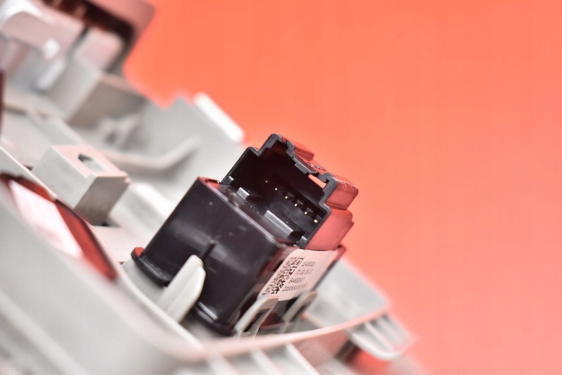 фото №8, Лампа освітлення салону перед 42348379 opel mokka a 12-19