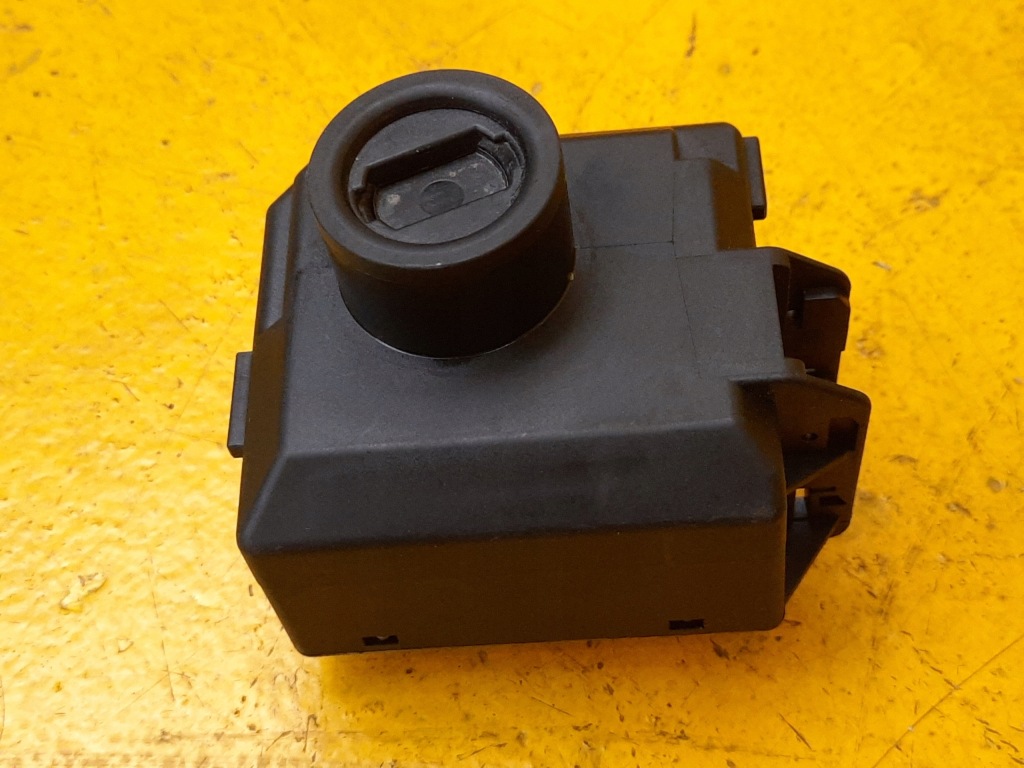 фото №1, Mercedes w447 v замок зажигания a4479000811