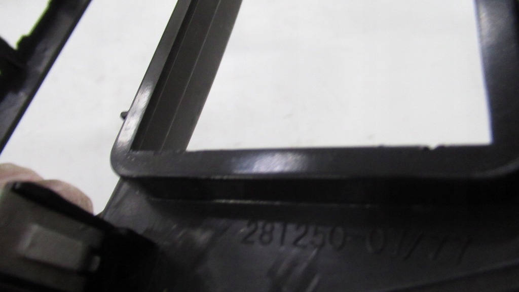 фото №3, Renault megane iii 1,5 dci рамка радио